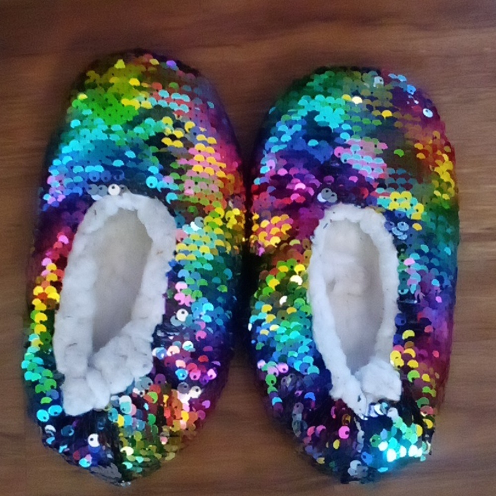 Nice sequin slippers! Comfortable for the house!!